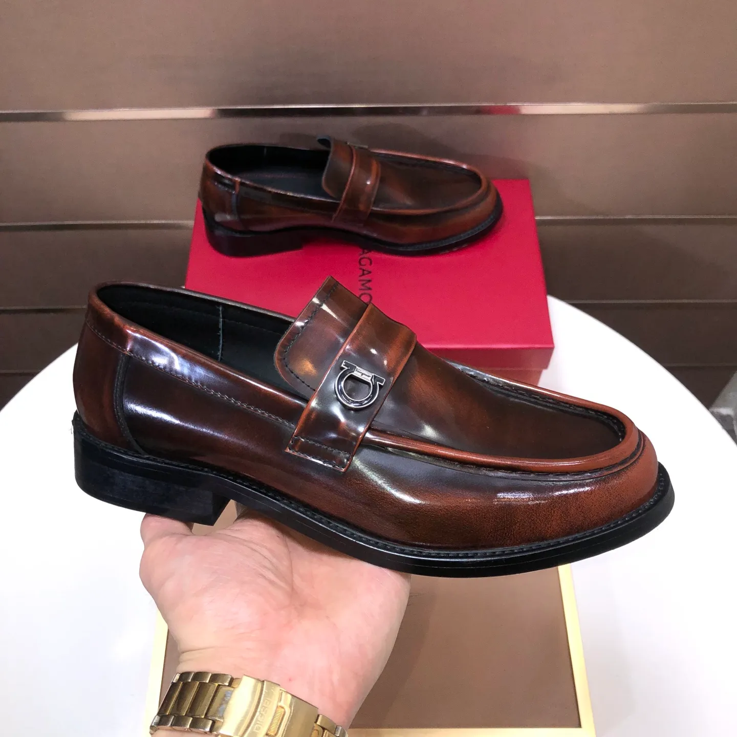 Men's shoes 💰540💰 [Ferragamo/Ferragamo] The latest model from the counter. Original imported high-quality cowhide with open sides + imported 🐂 cowhide lining + original luxury metal buckle + original combination outsole. Comparison is stress-free 38–45 (45 is custom-made and cannot be returned or exchanged)